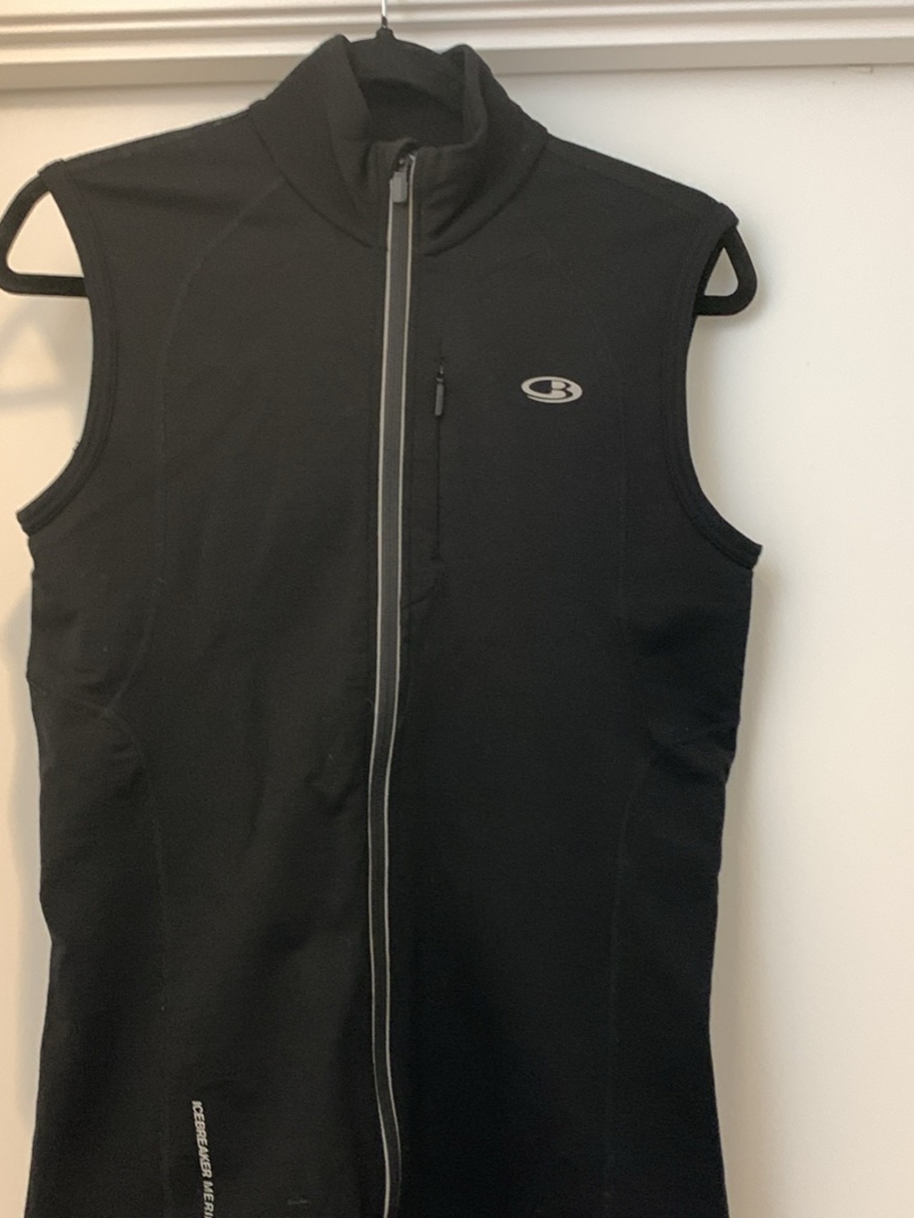 Icebreaker Black Woman’s  Sleeveless Vest with Front Zip